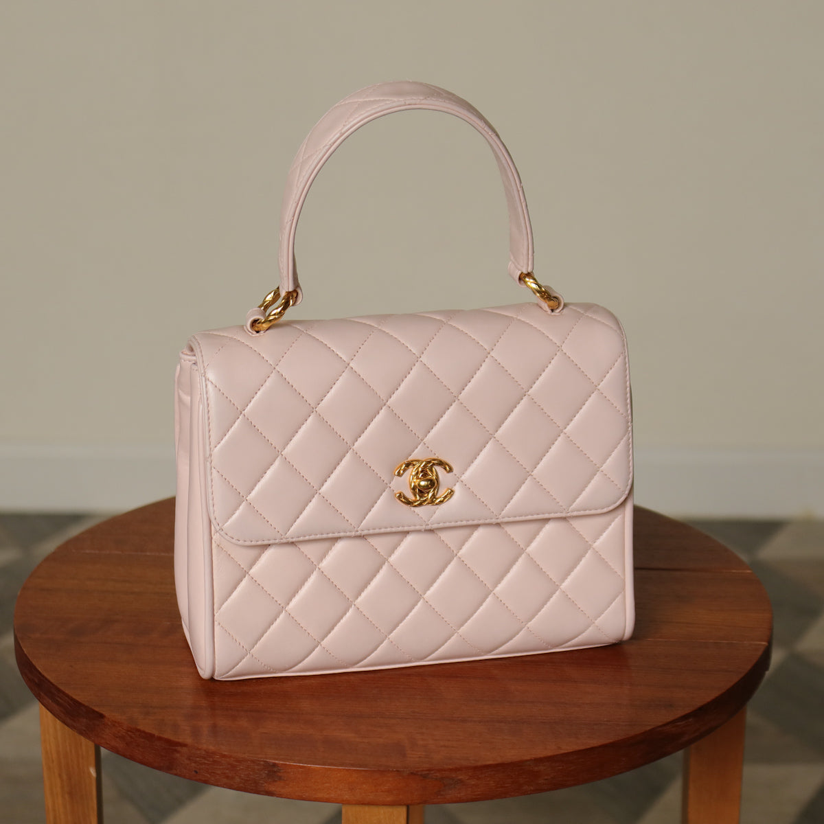 Rare Vintage Chanel Matelassé Pink Lambskin Leather CC Turn lock Top Handle Flap Bag