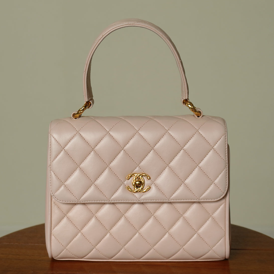 Rare Vintage Chanel Matelassé Pink Lambskin Leather CC Turn lock Top Handle Flap Bag