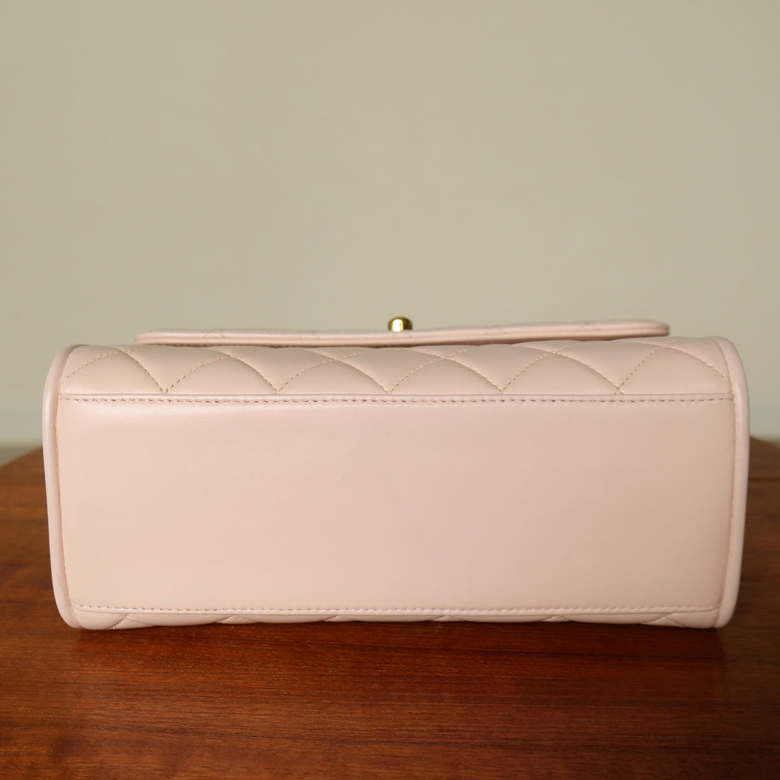 Rare Vintage Chanel Matelassé Pink Lambskin Leather CC Turn lock Top Handle Flap Bag