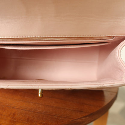 Rare Vintage Chanel Matelassé Pink Lambskin Leather CC Turn lock Top Handle Flap Bag