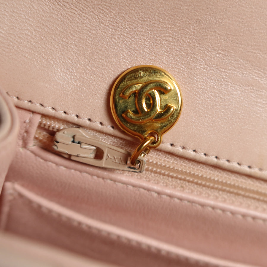 Rare Vintage Chanel Matelassé Pink Lambskin Leather CC Turn lock Top Handle Flap Bag