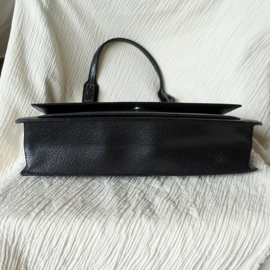 Gucci Vintage Black Grained Leather Sleek Shoulder Flap Bag