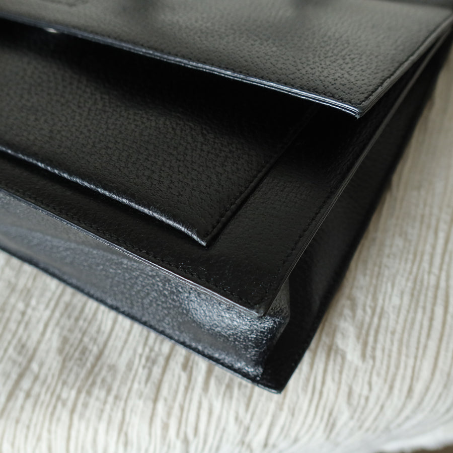 Gucci Vintage Black Grained Leather Sleek Shoulder Flap Bag