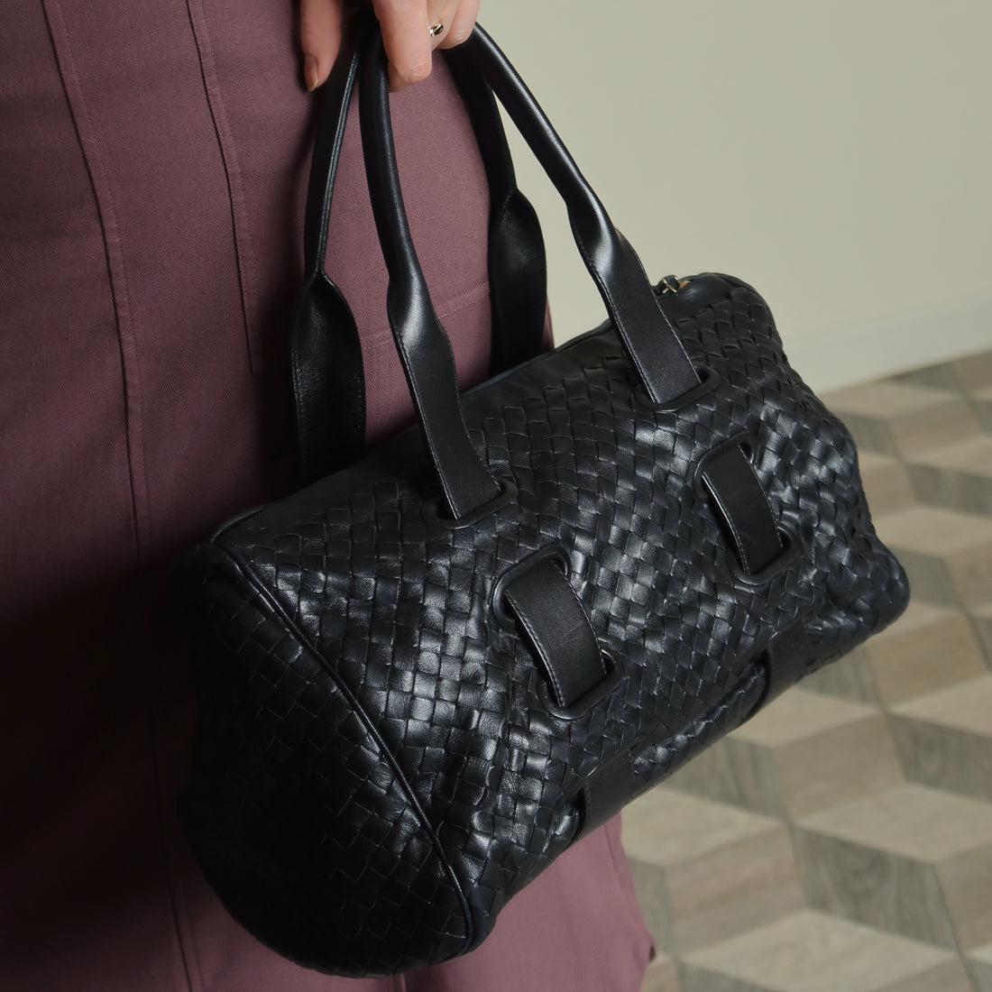 Bottega Veneta Vintage Black Intrecciato Weave Leather Strap detail Shoulder Bag