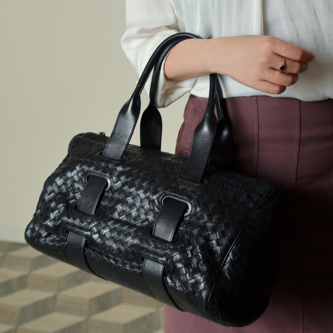 Bottega Veneta Vintage Black Intrecciato Weave Leather Strap detail Shoulder Bag