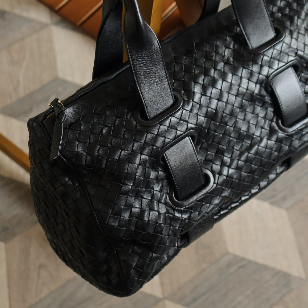 Bottega Veneta Vintage Black Intrecciato Weave Leather Strap detail Shoulder Bag