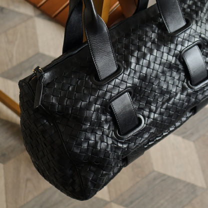 Bottega Veneta Vintage Black Intrecciato Weave Leather Strap detail Shoulder Bag