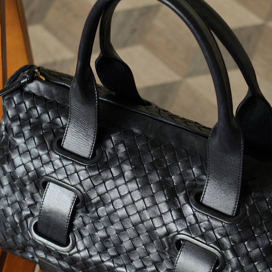 Bottega Veneta Vintage Black Intrecciato Weave Leather Strap detail Shoulder Bag
