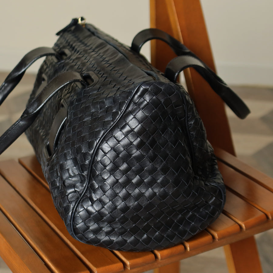 Bottega Veneta Vintage Black Intrecciato Weave Leather Strap detail Shoulder Bag