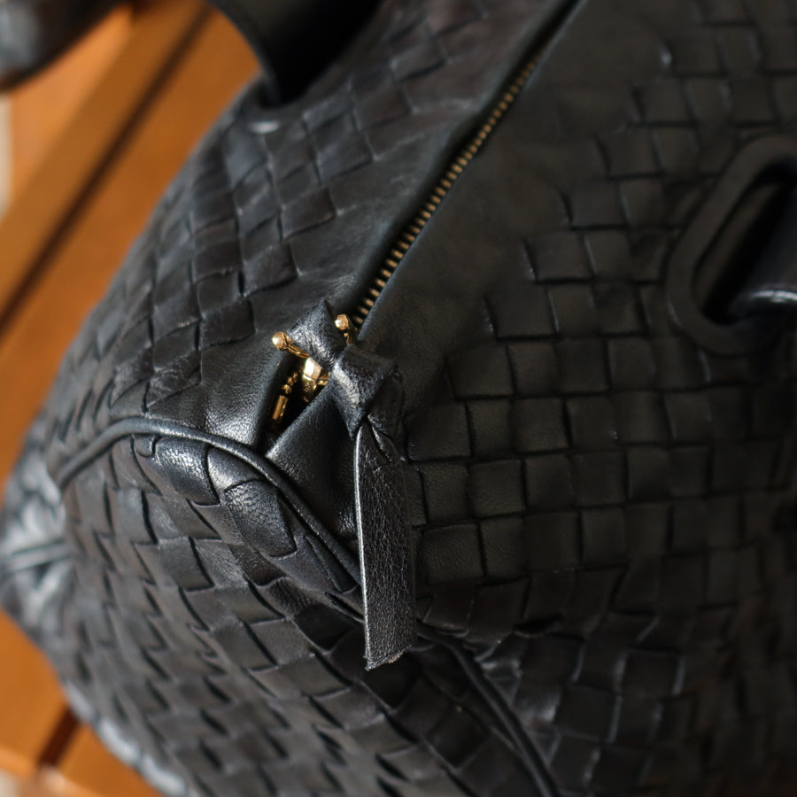 Bottega Veneta Vintage Black Intrecciato Weave Leather Strap detail Shoulder Bag
