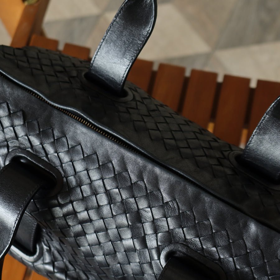 Bottega Veneta Vintage Black Intrecciato Weave Leather Strap detail Shoulder Bag