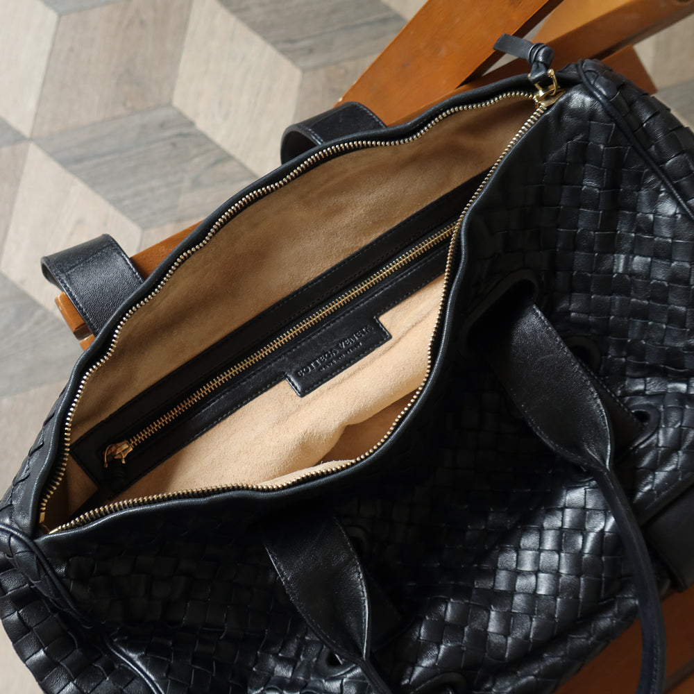 Bottega Veneta Vintage Black Intrecciato Weave Leather Strap detail Shoulder Bag