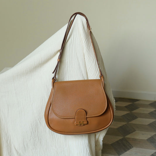 Hermès Vintage '80s Brown Leather Saddle H buckle Flap Shoulder Bag