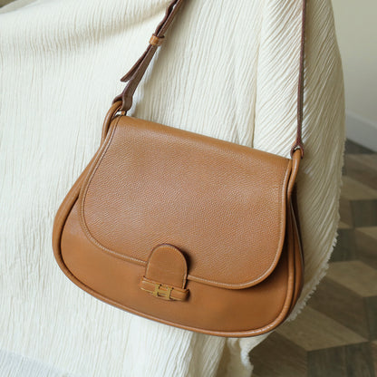 Hermès Vintage '80s Brown Leather Saddle H buckle Flap Shoulder Bag