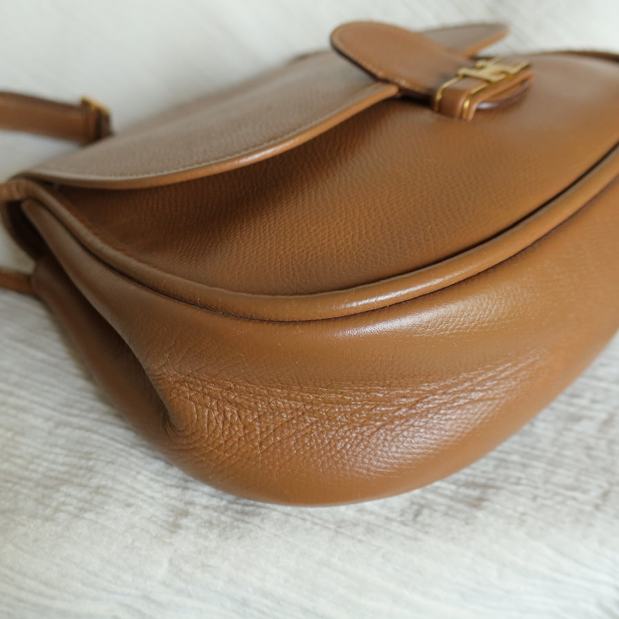 Hermès Vintage '80s Brown Leather Saddle H buckle Flap Shoulder Bag