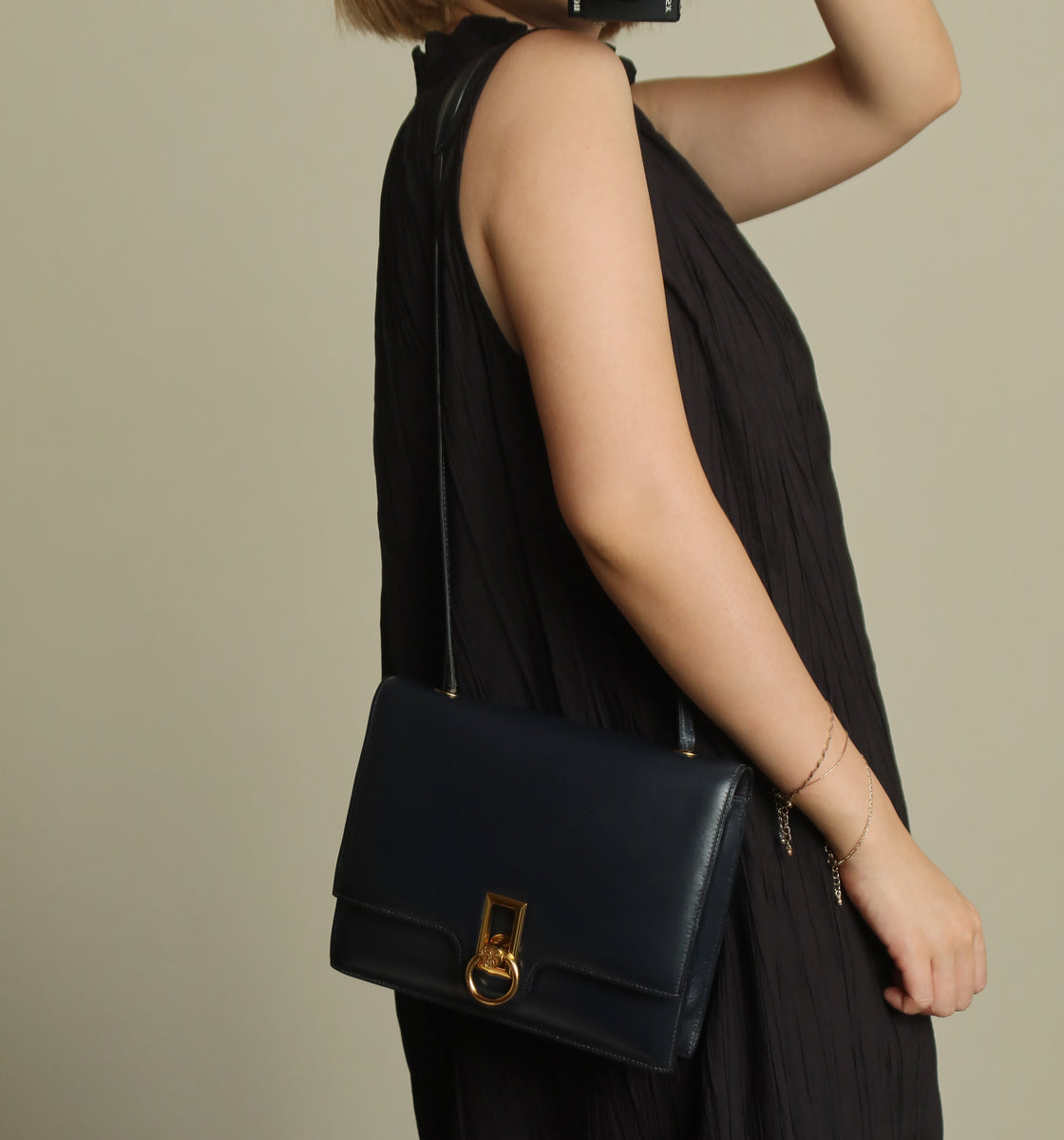 Vintage Hermès 1980s Emblem Ring Box Calf Shoulder Bag