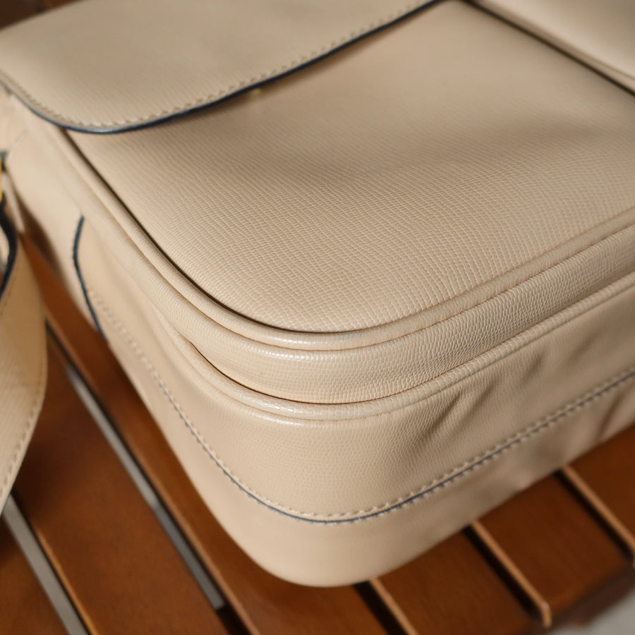 Celine Vintage Cream Bisque Pebbled Leather Celine Ring Crossbody Top Handle Bag