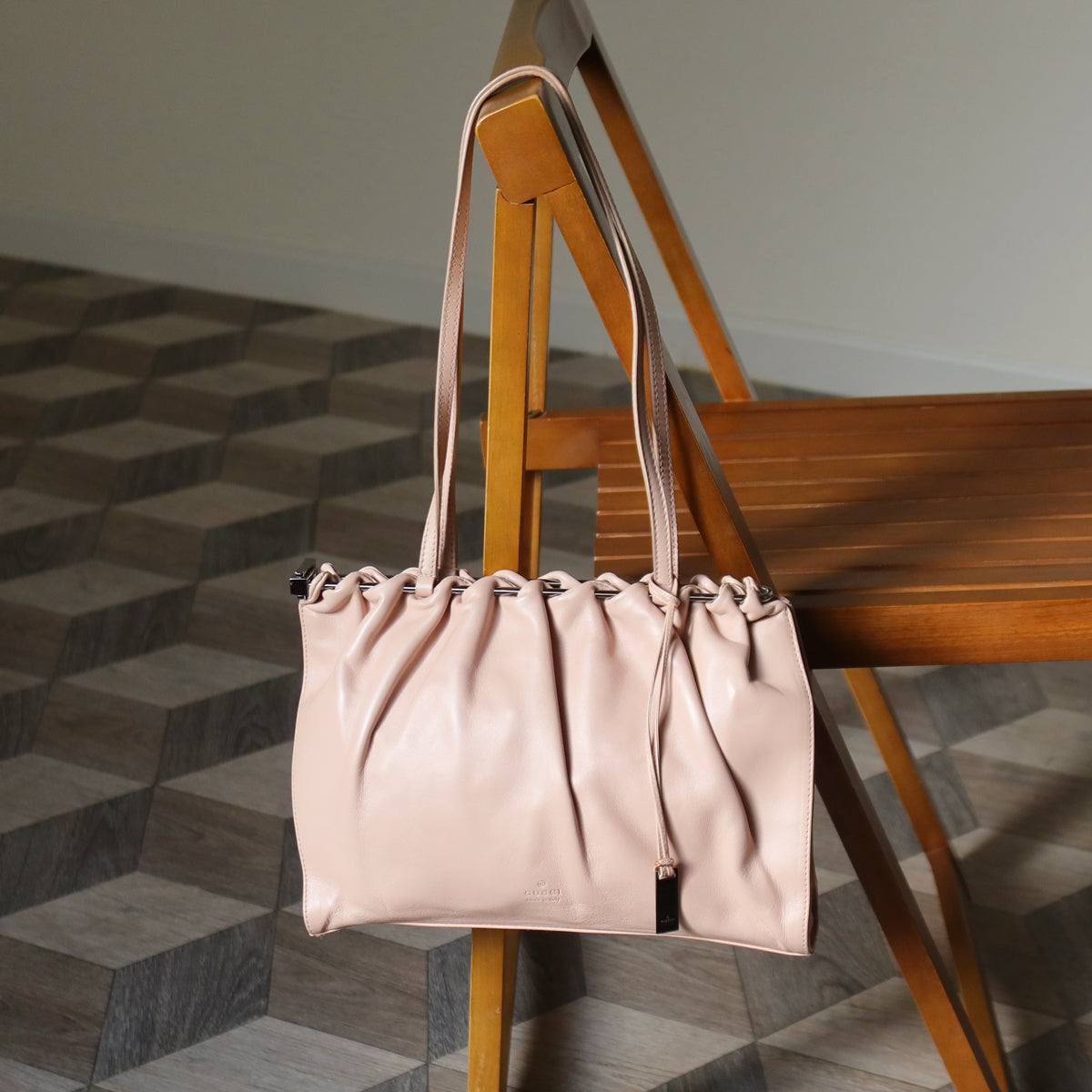 Gucci Vintage Dusty Pink Grained Leather Ruffle 2way Clutch Shoulder Bag