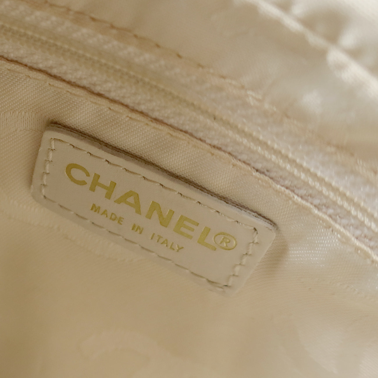 Chanel Vintage White Caviar Leather Hobo Coco Mark Shoulder Bag