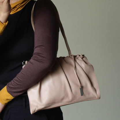 Gucci Vintage Dusty Pink Grained Leather Ruffle 2way Clutch Shoulder Bag