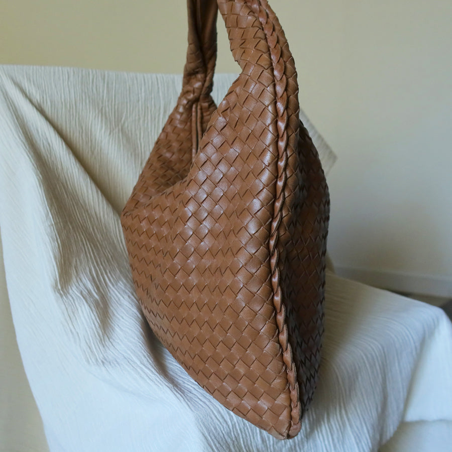 Bottega Veneta Vintage Caramel Brown Intrecciato Leather Veneta Hobo Bag Large