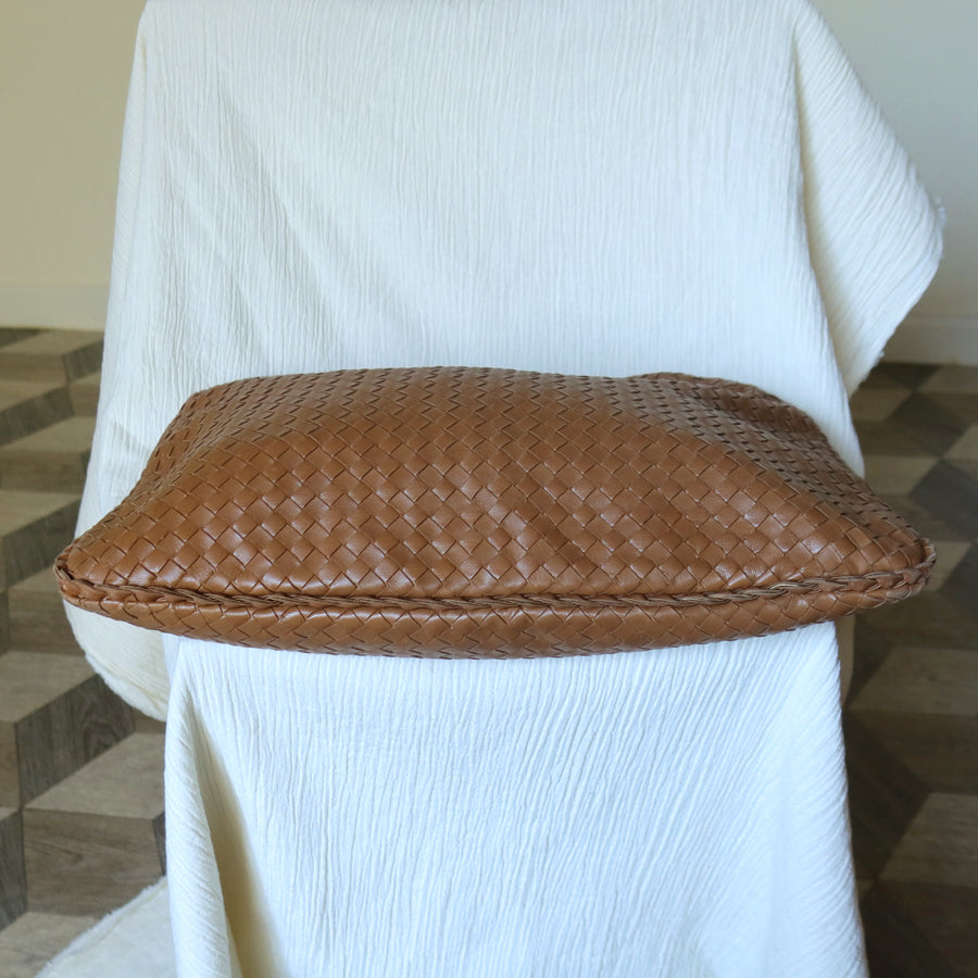 Bottega Veneta Vintage Caramel Brown Intrecciato Leather Veneta Hobo Bag Large