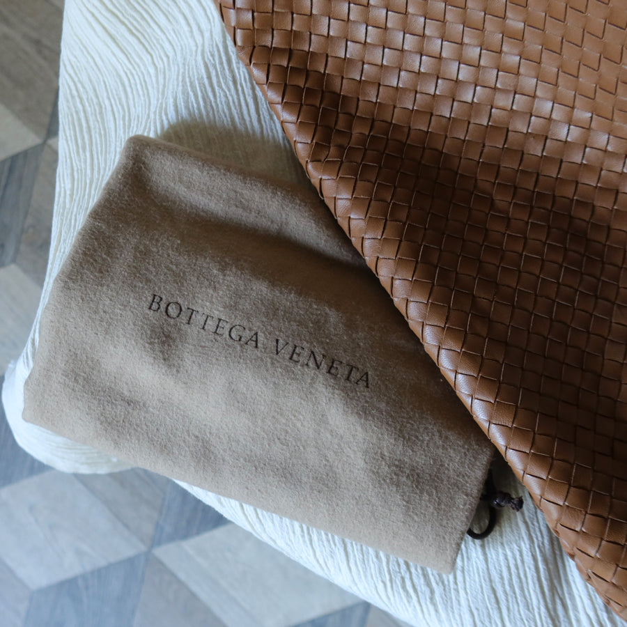 Bottega Veneta Vintage Caramel Brown Intrecciato Leather Veneta Hobo Bag Large