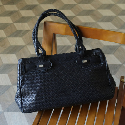 Rare Bottega Veneta Vintage Black Intrecciato Leather East West Ruffles Shoulder Bag