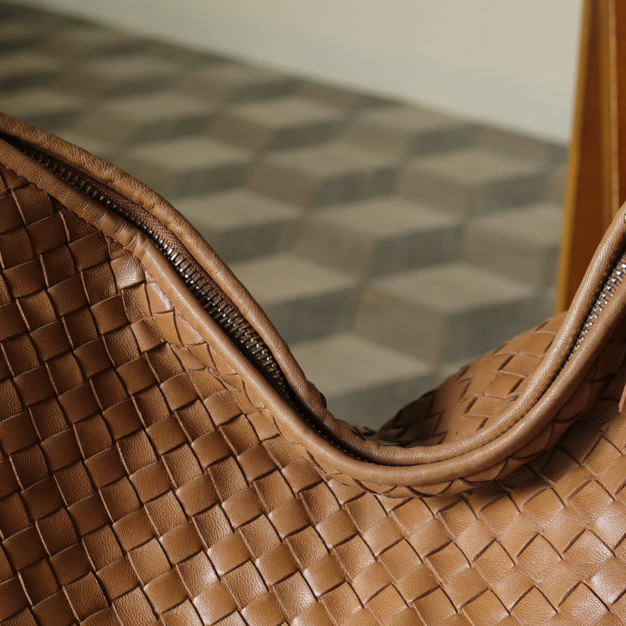 Bottega Veneta Vintage Caramel Brown Intrecciato Leather Veneta Hobo Bag Large