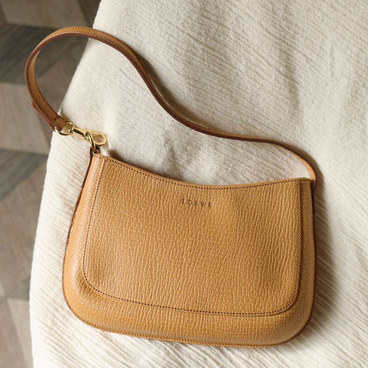 Vintage Loewe Beige Grained Leather Half-moon Purse Bag