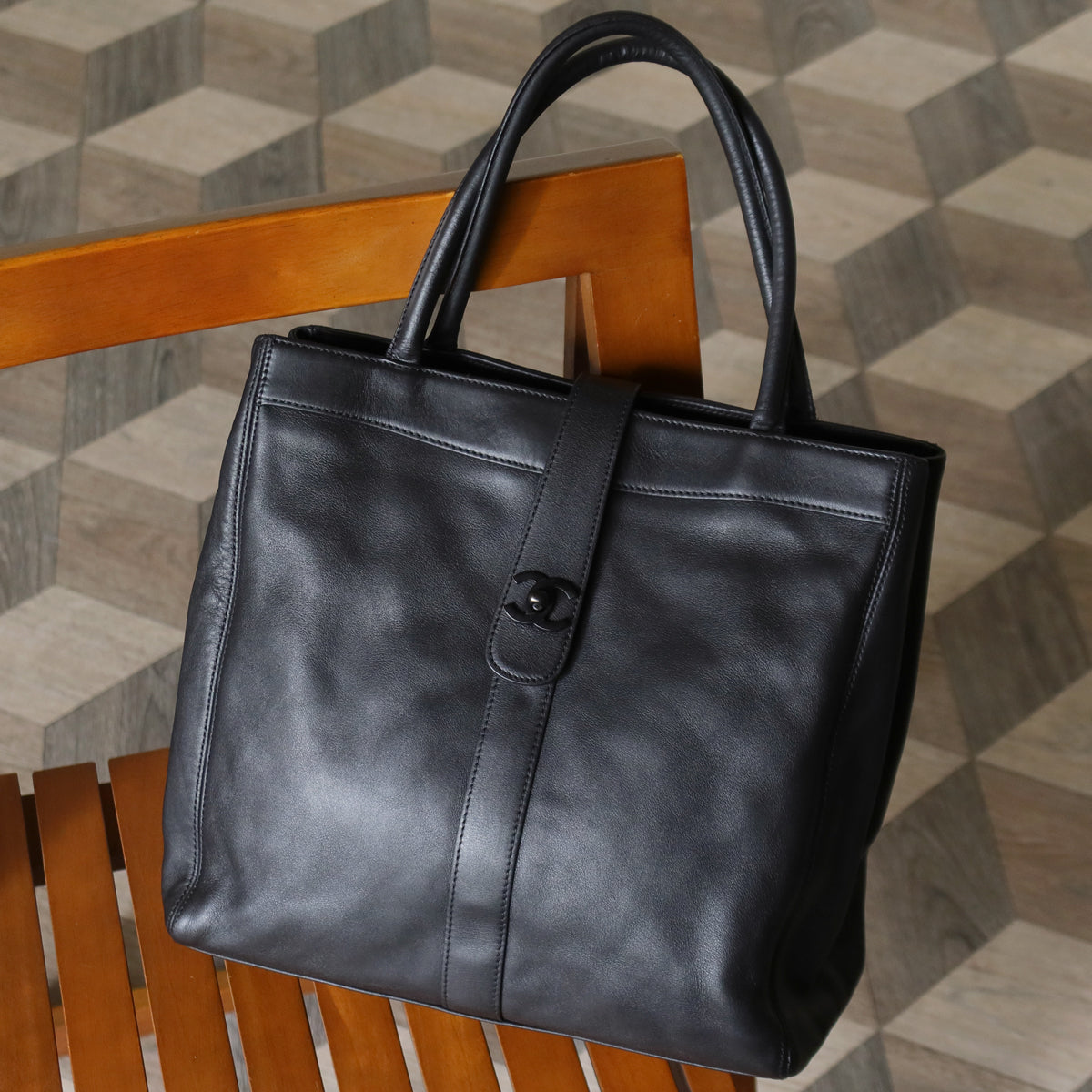 Chanel Vintage Black Leather CC turn lock Executive Shoulder Tote Bag