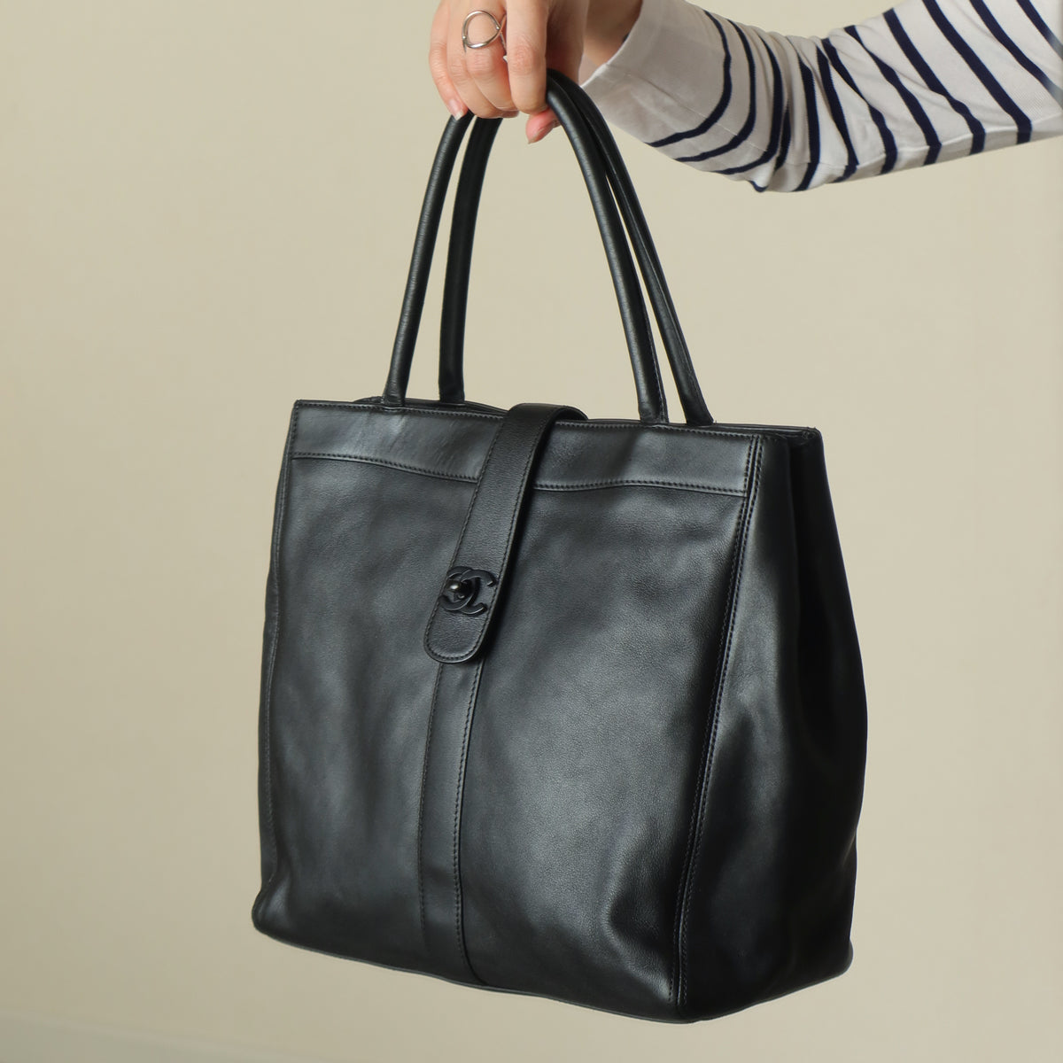Chanel Vintage Black Leather CC turn lock Executive Shoulder Tote Bag