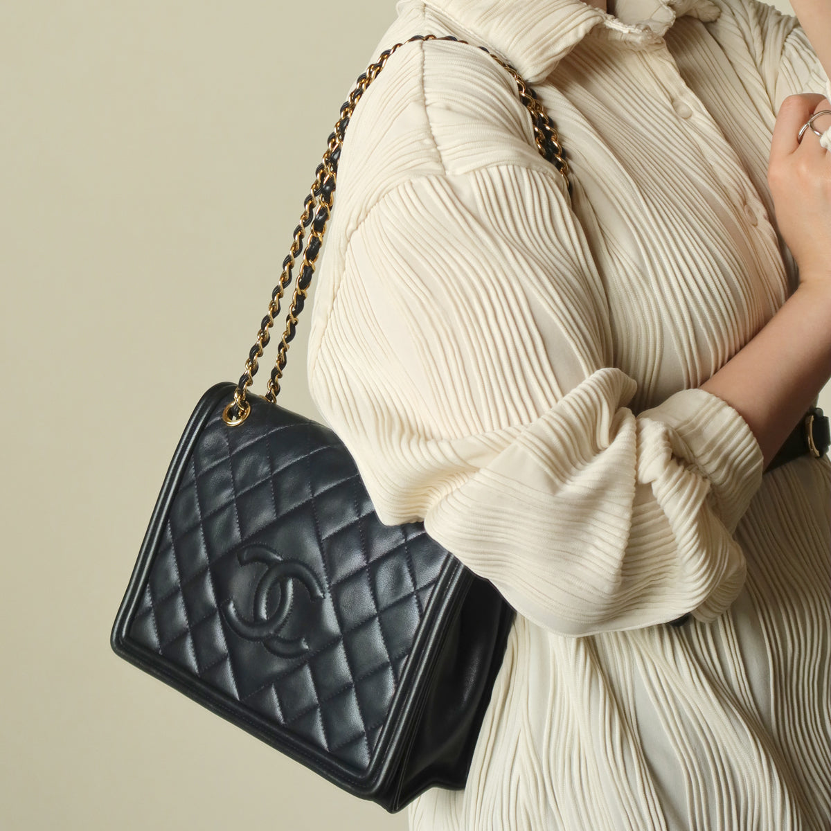 Chanel Vintage Lambskin Matelasse Diamond Quilted CC mark Double Chain Flap Bag