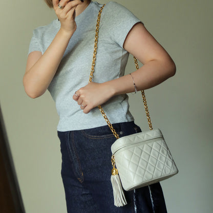 Chanel Vintage Ivory Lambskin Diamond quilted Gold bijoux chain Vanity Shoulder Bag