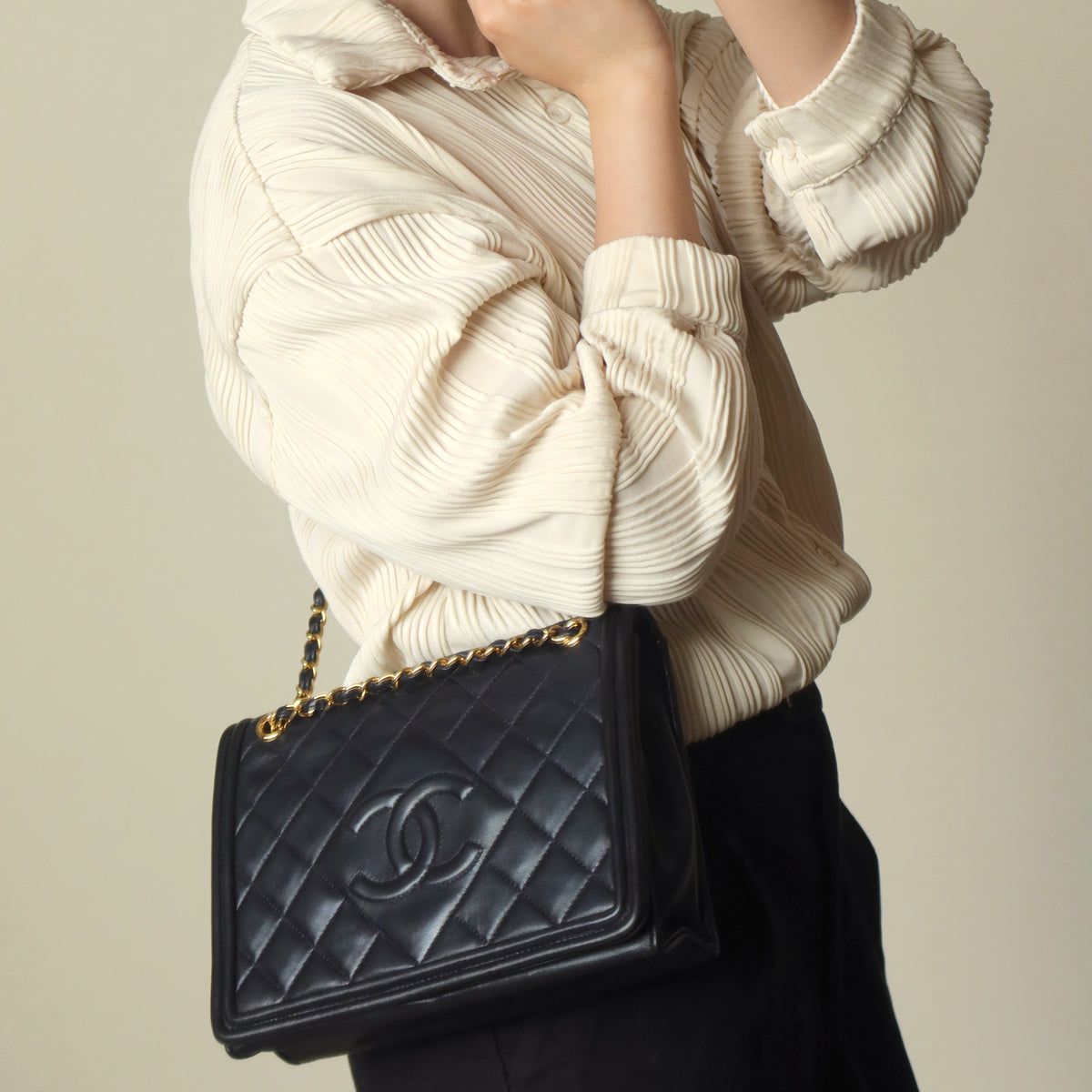 Chanel Vintage Lambskin Matelasse Diamond Quilted CC mark Double Chain Flap Bag