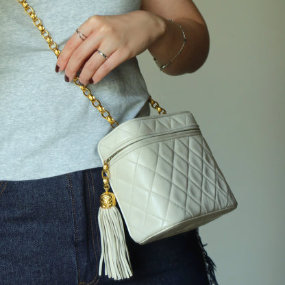 Chanel Vintage Ivory Lambskin Diamond quilted Gold bijoux chain Vanity Shoulder Bag