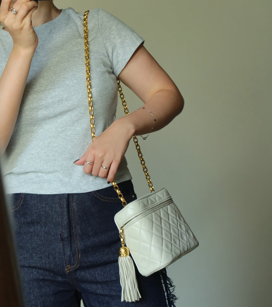 Chanel Vintage Ivory Lambskin Diamond quilted Gold bijoux chain Vanity Shoulder Bag