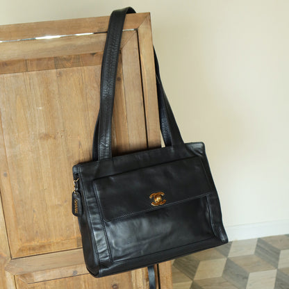 Chanel Vintage Black Lambskin CC Turn lock Pocket CC charm Shoulder Bag