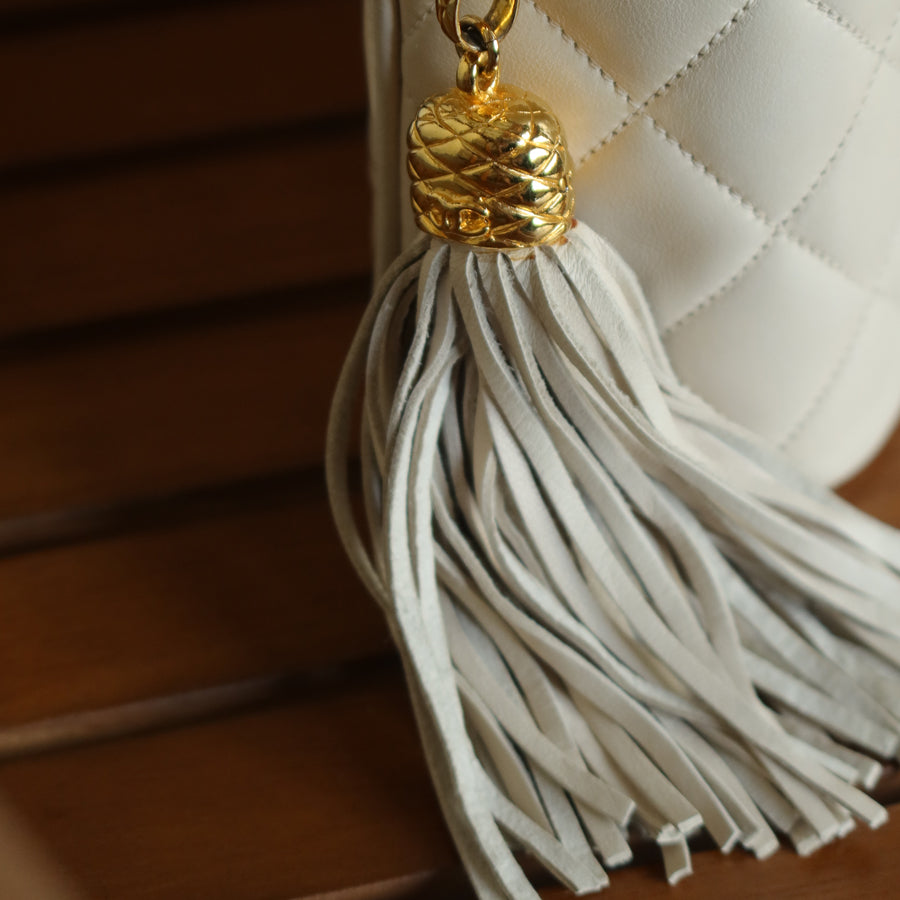 Chanel Vintage Ivory Lambskin Diamond quilted Gold bijoux chain Vanity Shoulder Bag