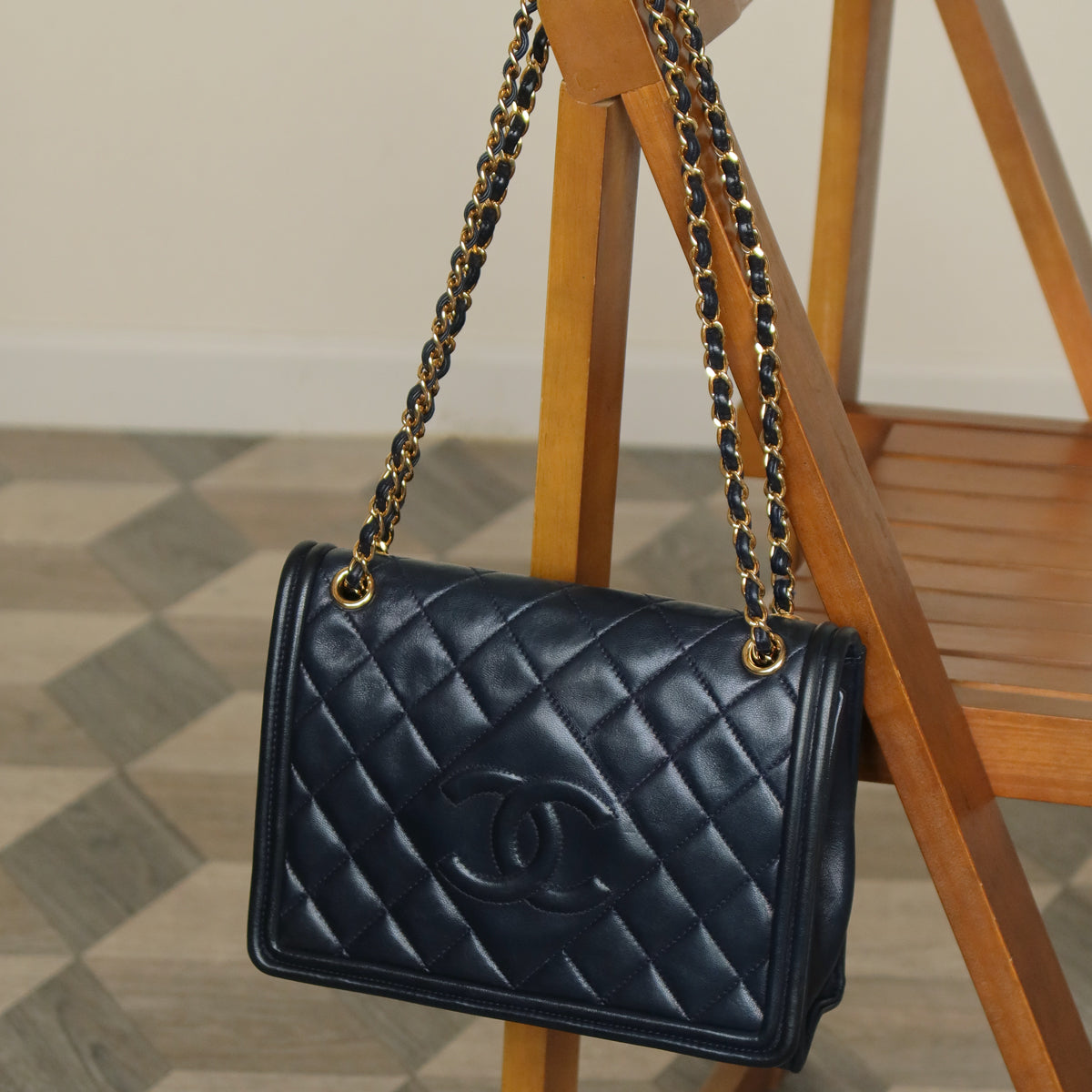 Chanel Vintage Lambskin Matelasse Diamond Quilted CC mark Double Chain Flap Bag