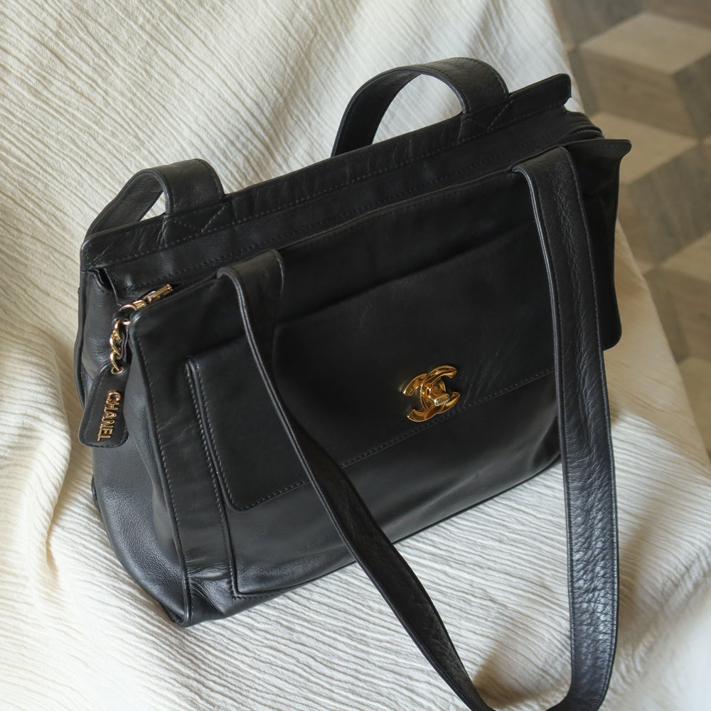 Chanel Vintage Black Lambskin CC Turn lock Pocket CC charm Shoulder Bag