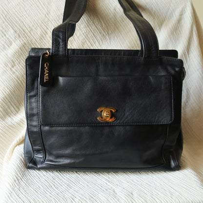 Chanel Vintage Black Lambskin CC Turn lock Pocket CC charm Shoulder Bag