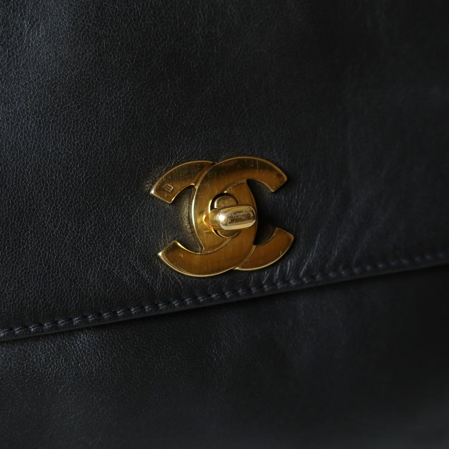 Chanel Vintage Black Lambskin CC Turn lock Pocket CC charm Shoulder Bag