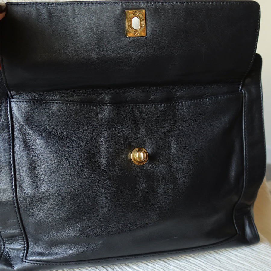 Chanel Vintage Black Lambskin CC Turn lock Pocket CC charm Shoulder Bag