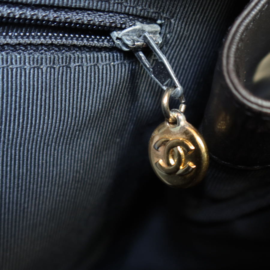 Chanel Vintage Black Lambskin CC Turn lock Pocket CC charm Shoulder Bag