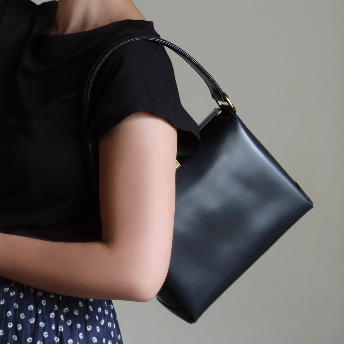 Gucci Vintage Dark Indigo Leather Gold Horsebit Bag