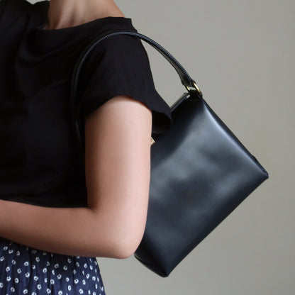 Gucci Vintage Dark Indigo Leather Gold Horsebit Bag