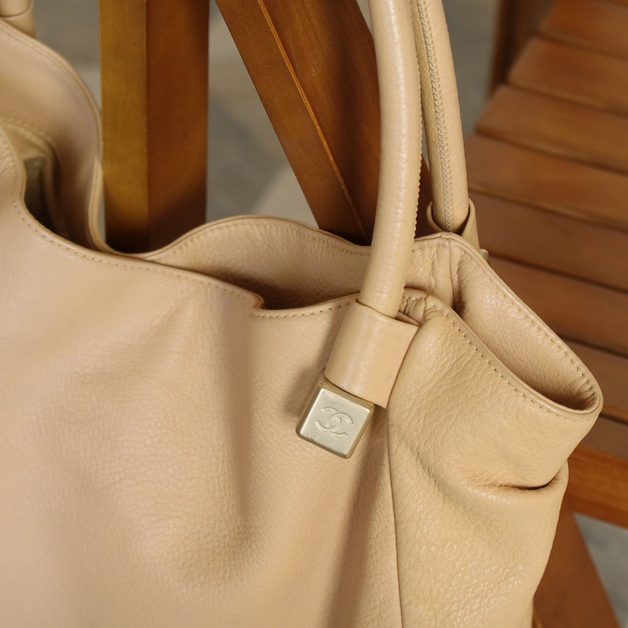 Chanel Vintage Light Beige Calfskin Leather Coco Dice Medium Hobo Shoulder Bag