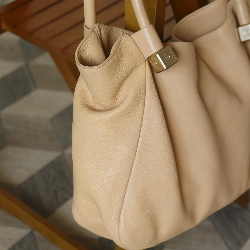Chanel Vintage Light Beige Calfskin Leather Coco Dice Medium Hobo Shoulder Bag