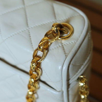 Chanel Vintage Ivory Lambskin Diamond quilted Gold bijoux chain Vanity Shoulder Bag